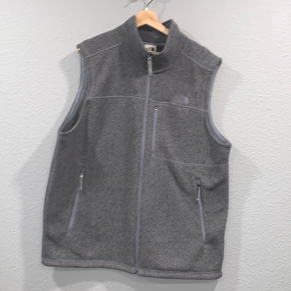 NWOT TNF Gray Vest XL